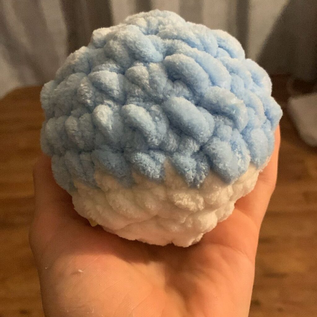 Háčkovaná squishy kulička squishy kulička
